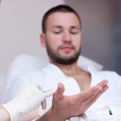 Лечение гипергидроза — инъекции Диспорта